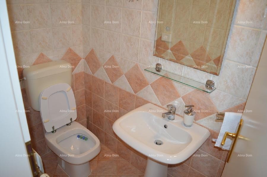 Beautiful house with swimming pool! 16