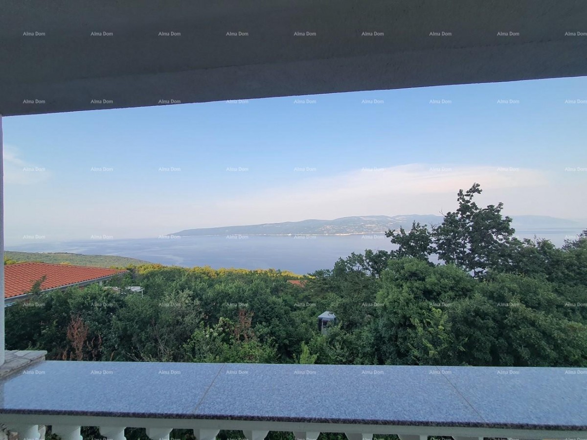 Apartment house with sea view 4