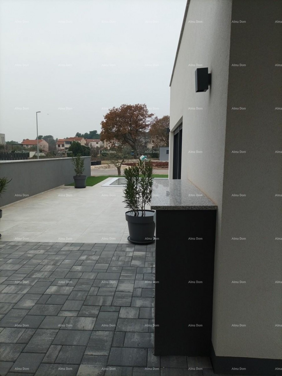 Moderna villa per le vacanze in un complesso chiuso con ville sulla costa del mare. 2