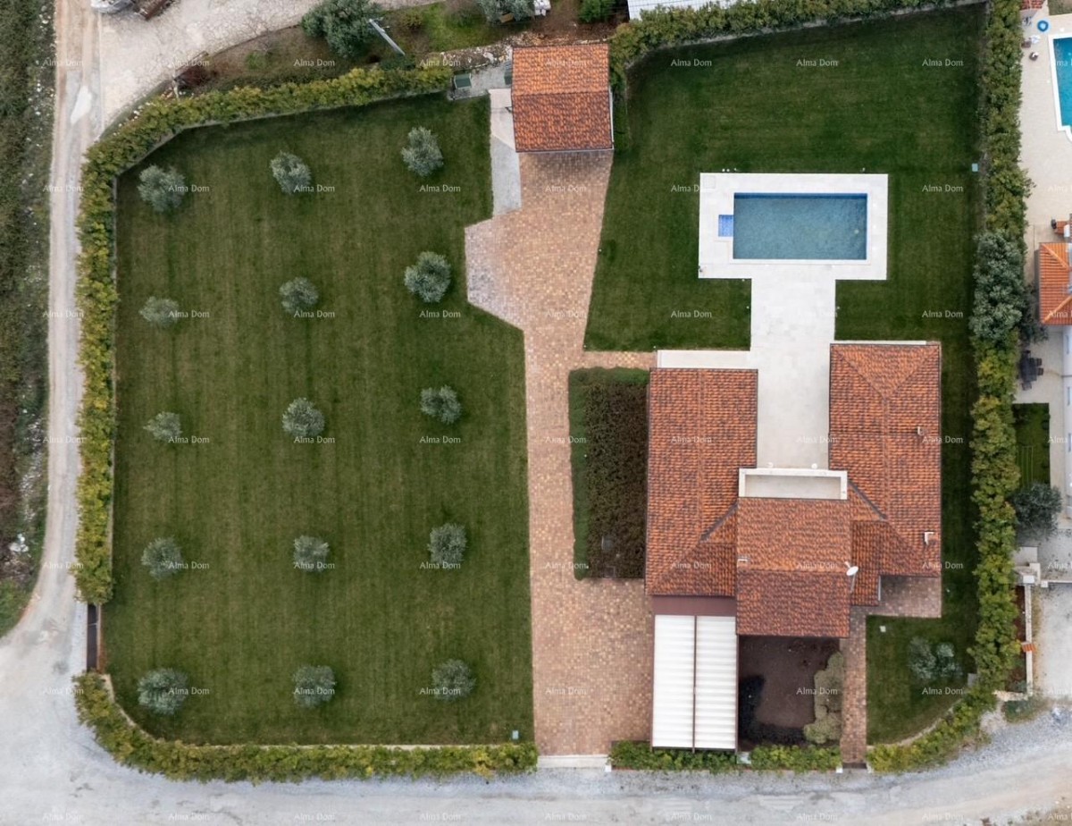 Vendiamo una villa con vista sui Brioni! 49