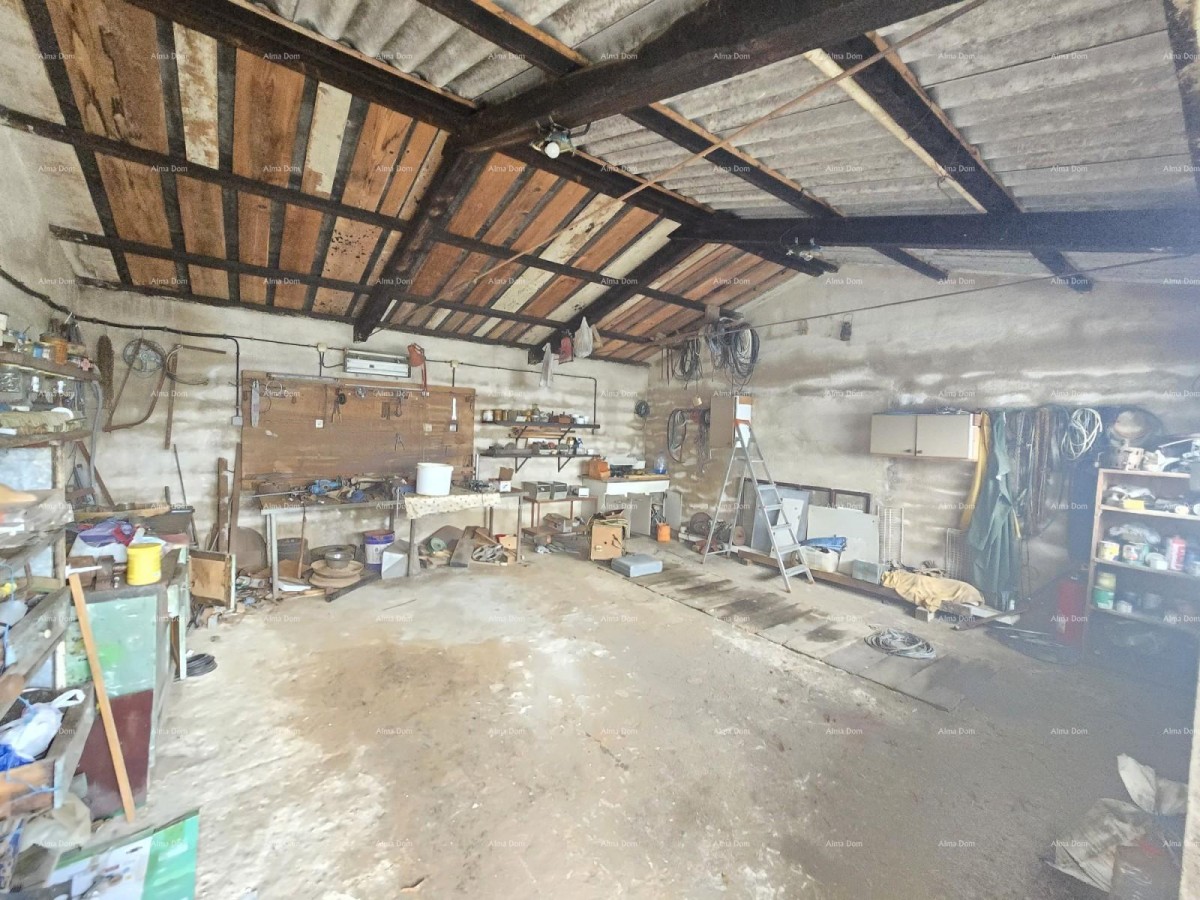 Authentic Istrian Property Near Žminj – House with Great Potential! 32