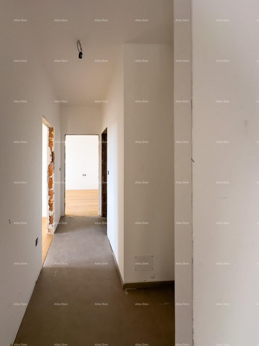 Beautiful apartment in a semi-detached building. LABIN 21