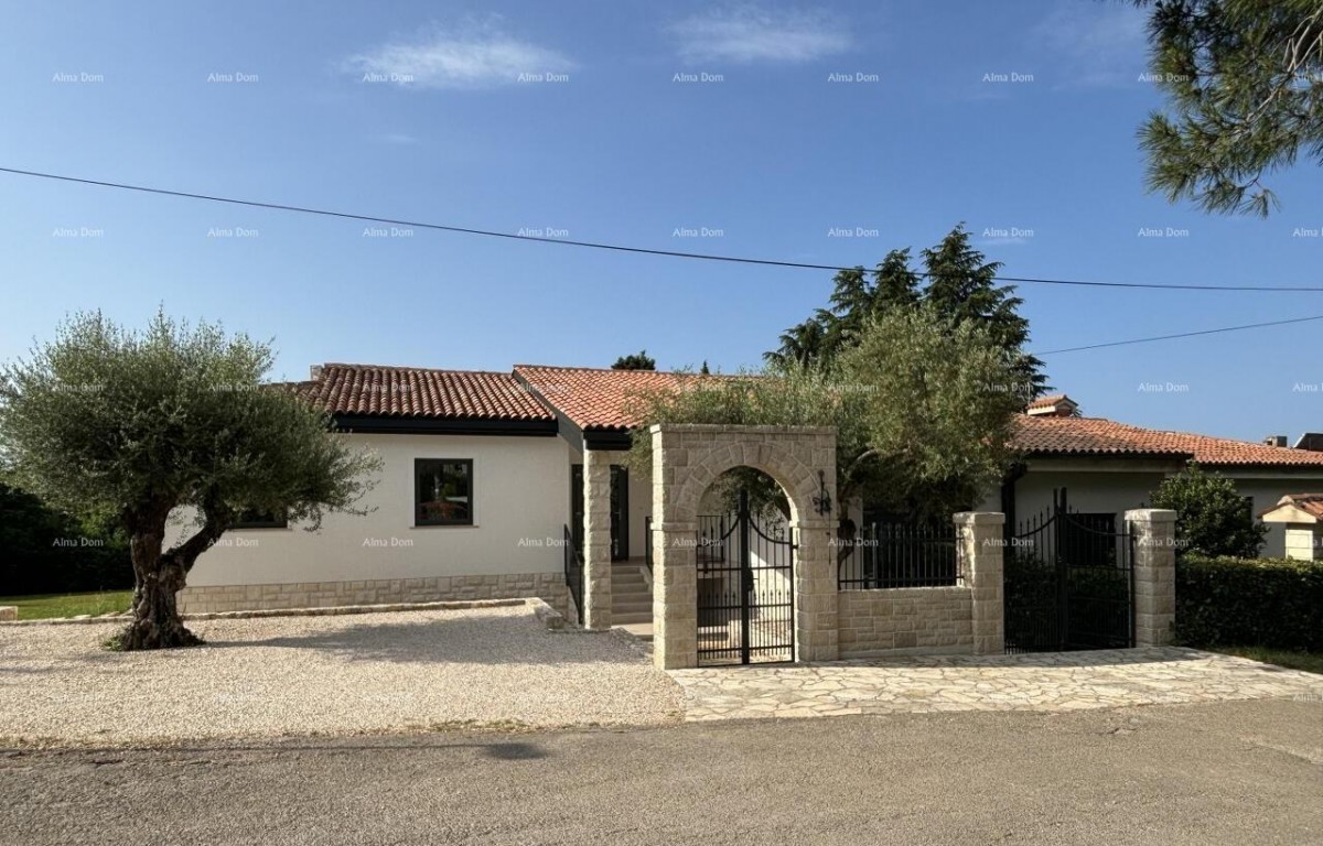 Продажа - большая квартира с двумя отдельными жилыми единицами и частным бассейном и двором, Умаг! 5