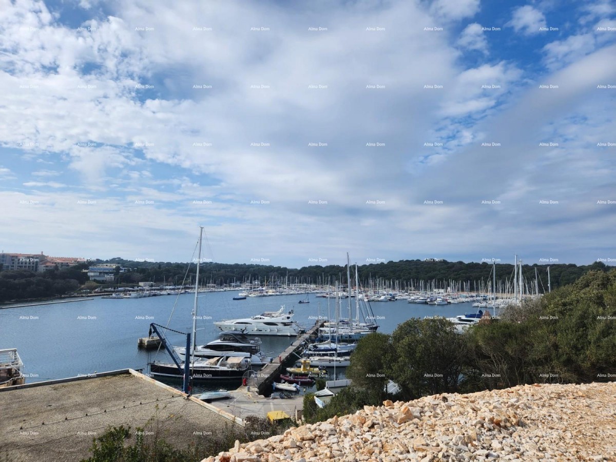 Sale of modern apartments in an exclusive building with a view of the Marina, Pula! 10