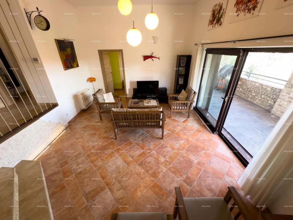 Beautiful house with a pool in Pula, ideal for a family or investment. 16