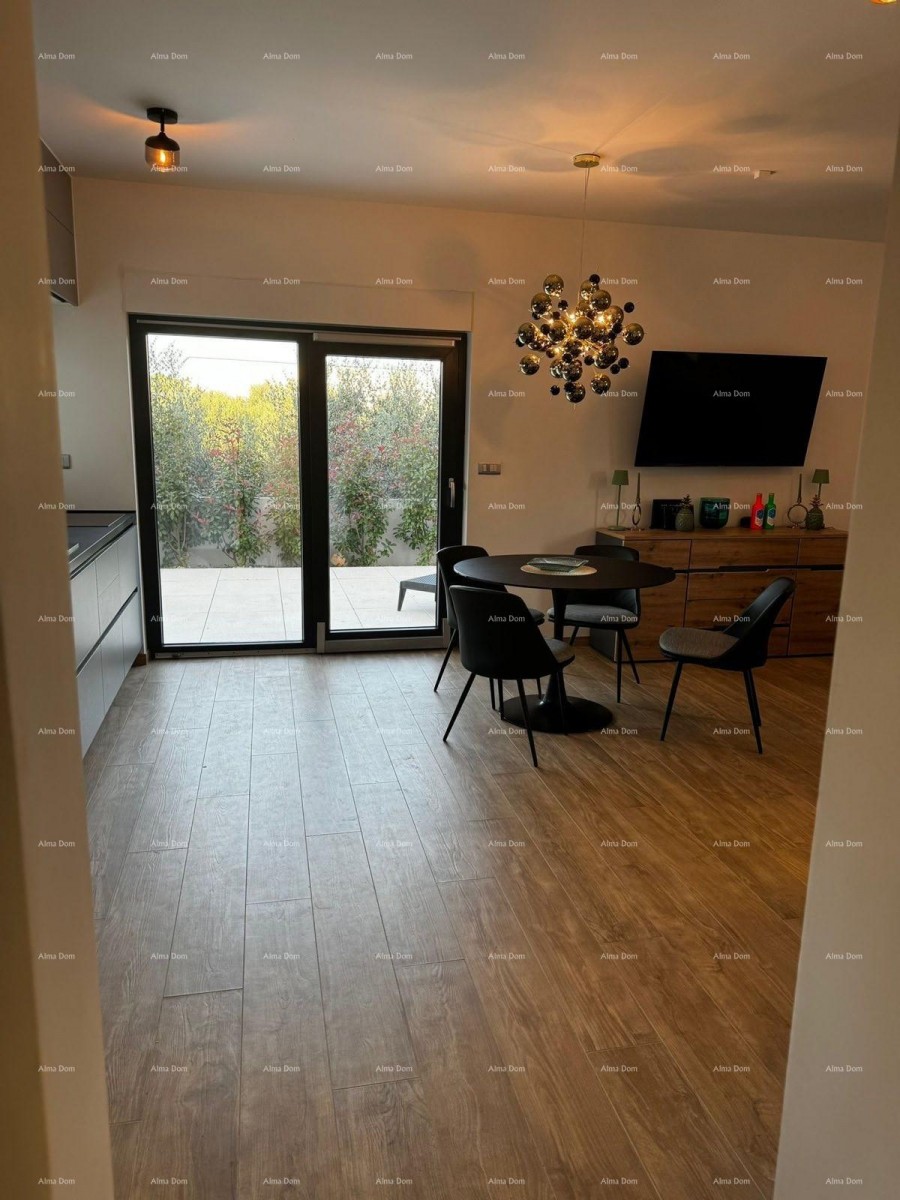 Appartamento modernamente arredato con piscina privata, giardino e posto auto, Pula! 8