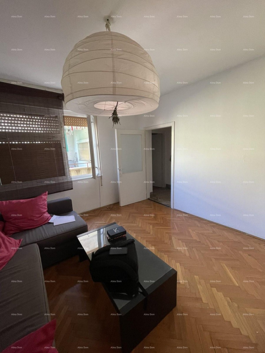 Pula, centar – Prostran trosoban stan od 76,38 m² s dvije terase 2