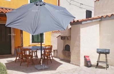 Продажа красиво оформленного, отремонтированного истарского дома с колодцем в Марчане!