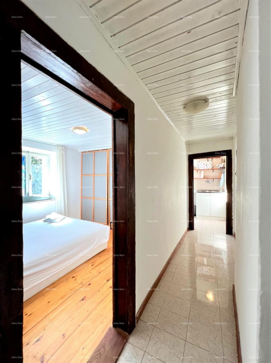 Продается квартира в центре Пулы с видом на собор и море. 6