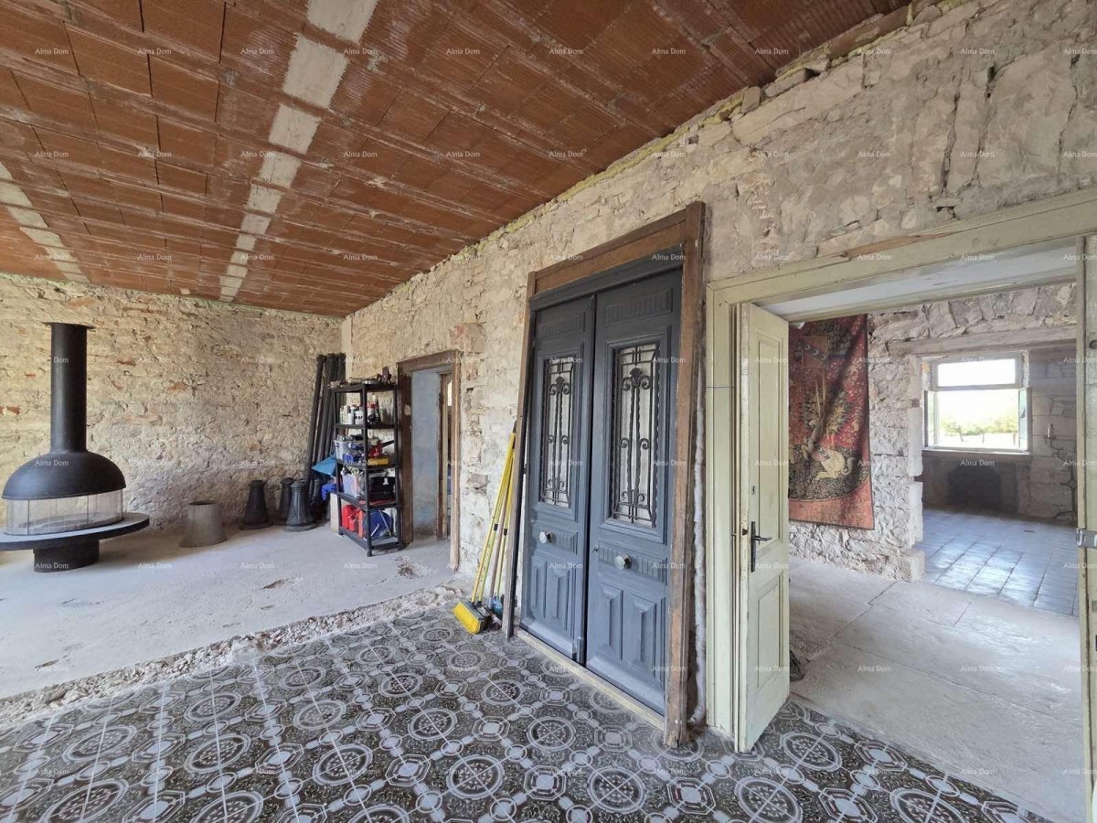 KUĆA U MUTVORANU – 300+ m² IN ZEMLJIŠČE 2.980 m² 4