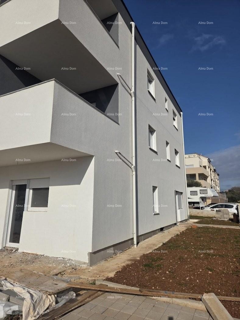 Prodaja hiše s tremi stanovi v Medulinu 29