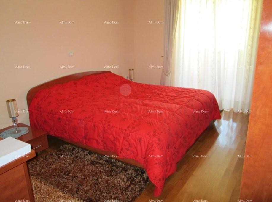 House with 5 apartments for sale with sea view, Premantura 34