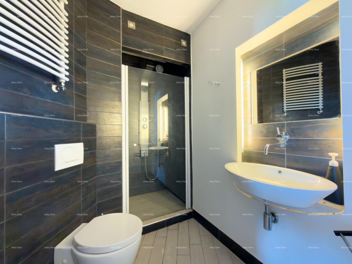 Продажа - квартира с видом на море - две минуты до набережной Лунгомаре, Пула! 13