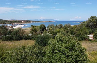 Liznjan, Salbunic bay, weekend land. 100 meters to the beach.