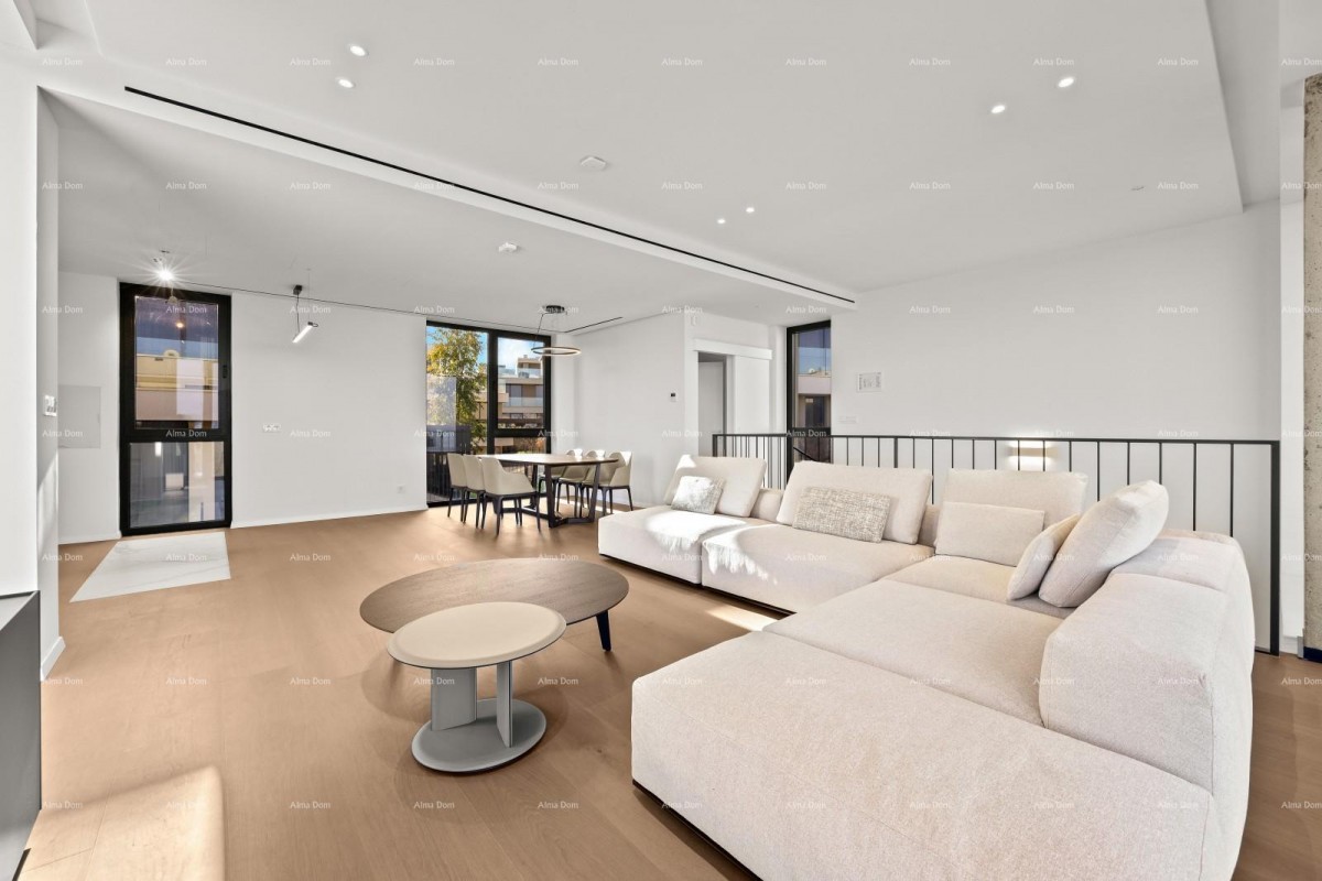 Primo fila al mare! Casa di lusso a Umago, a 300 m dal mare - perfetta per famiglie con moderni comfort. 3