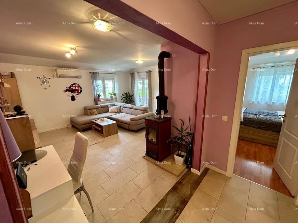 Prodaja stanovanja – 65 m², Novigrad 14