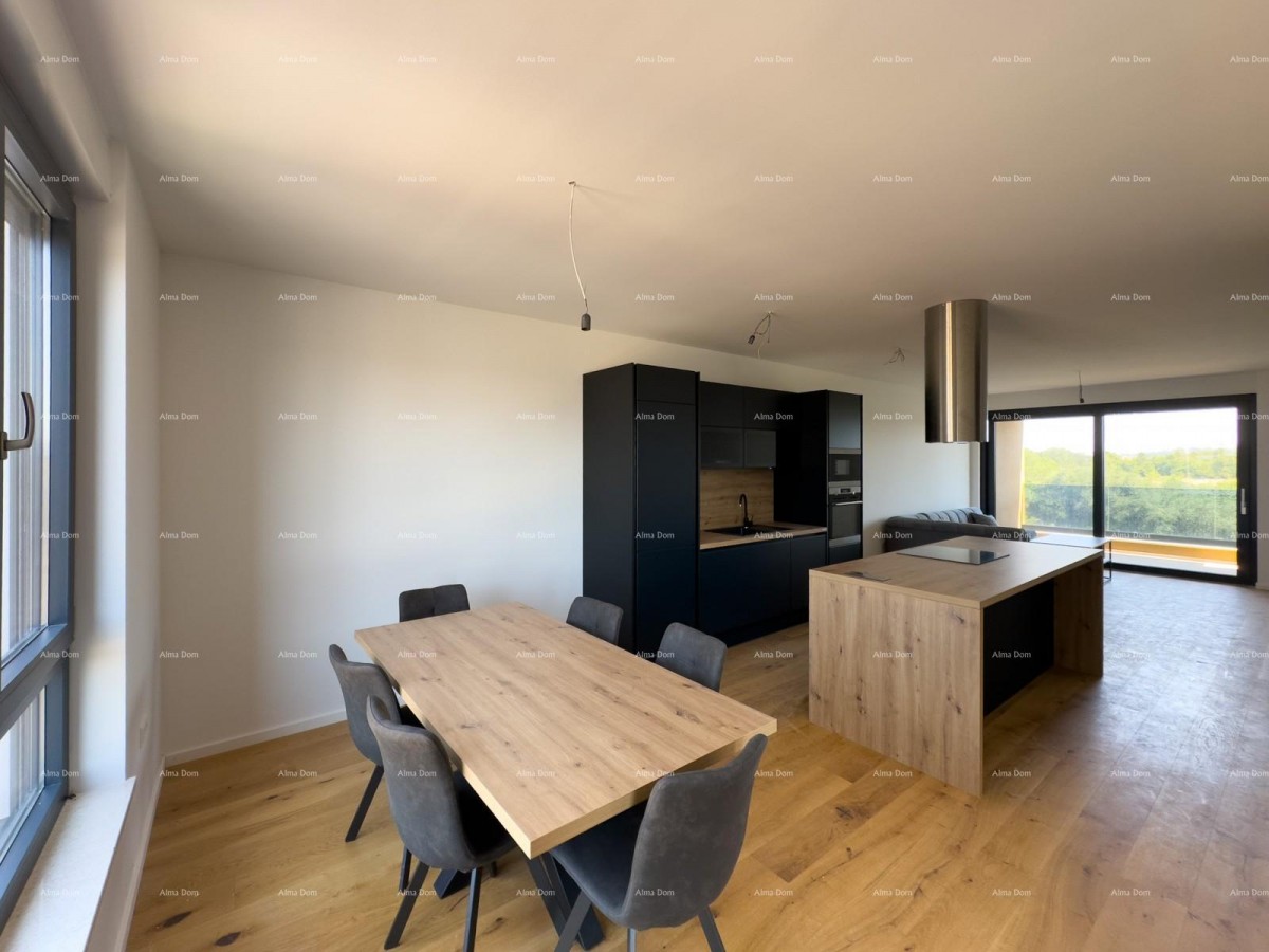 Просторная квартира в Пуле с тремя спальнями и современными удобствами рядом с центром города 4