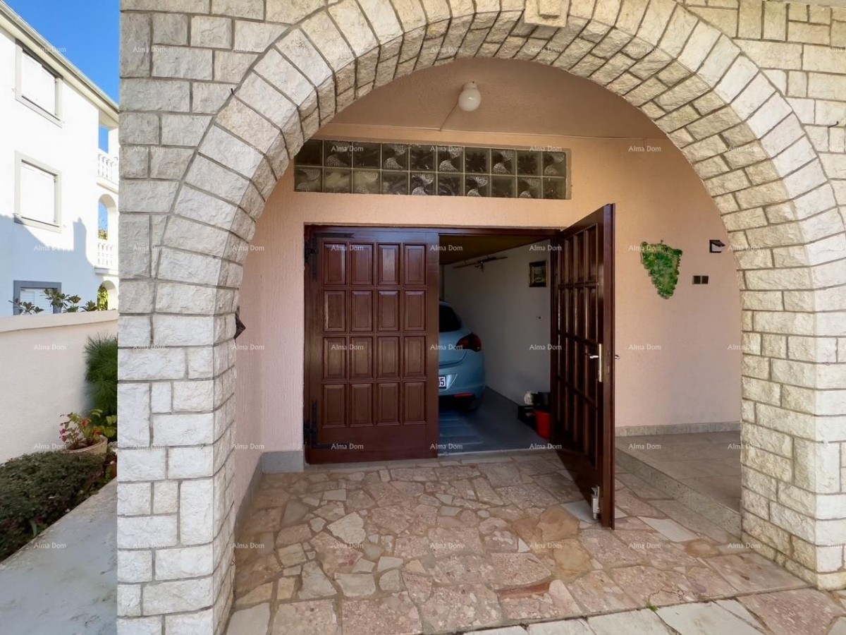 Большой дом с 4 квартирами - Песчаная бухта! 21