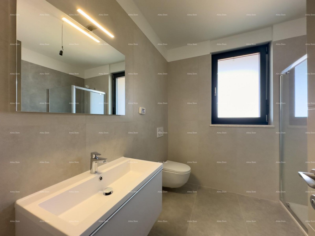 Просторная квартира в Пуле с тремя спальнями и современными удобствами рядом с центром города 13