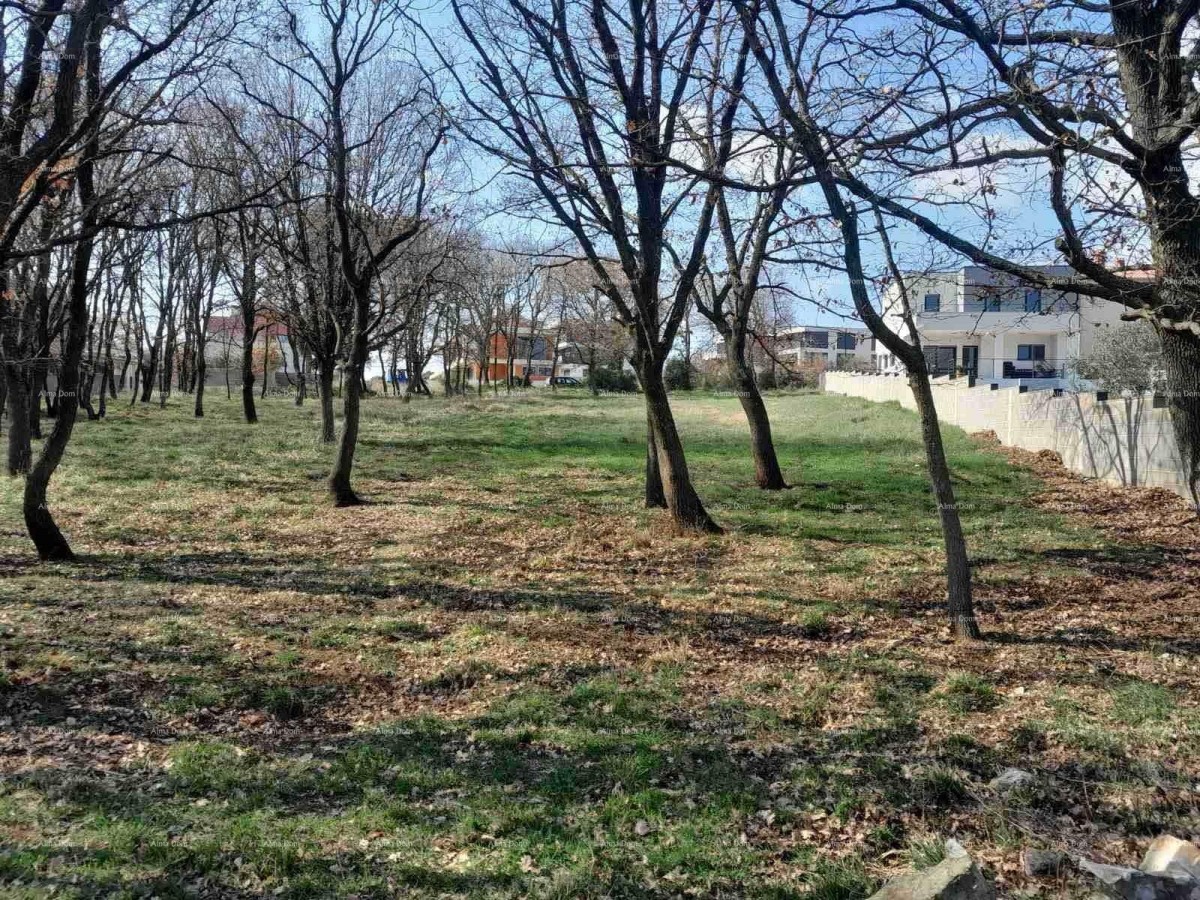 Medulin – Gradbena parcela 1.058 m², 450 m od morja 1