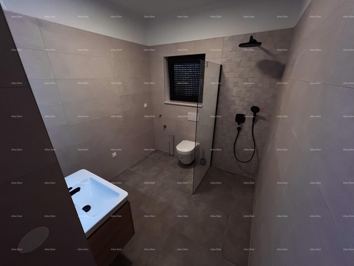 Top location, Pomer! Modern two-story house with pool and jacuzzi! 28
