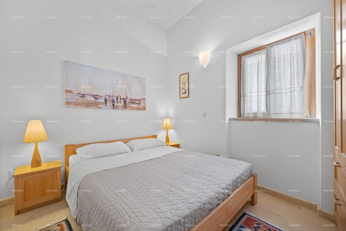 Prodaje se renovirana istarska kuća s bazenom – Kanfanar, 208 m², dva objekta 32