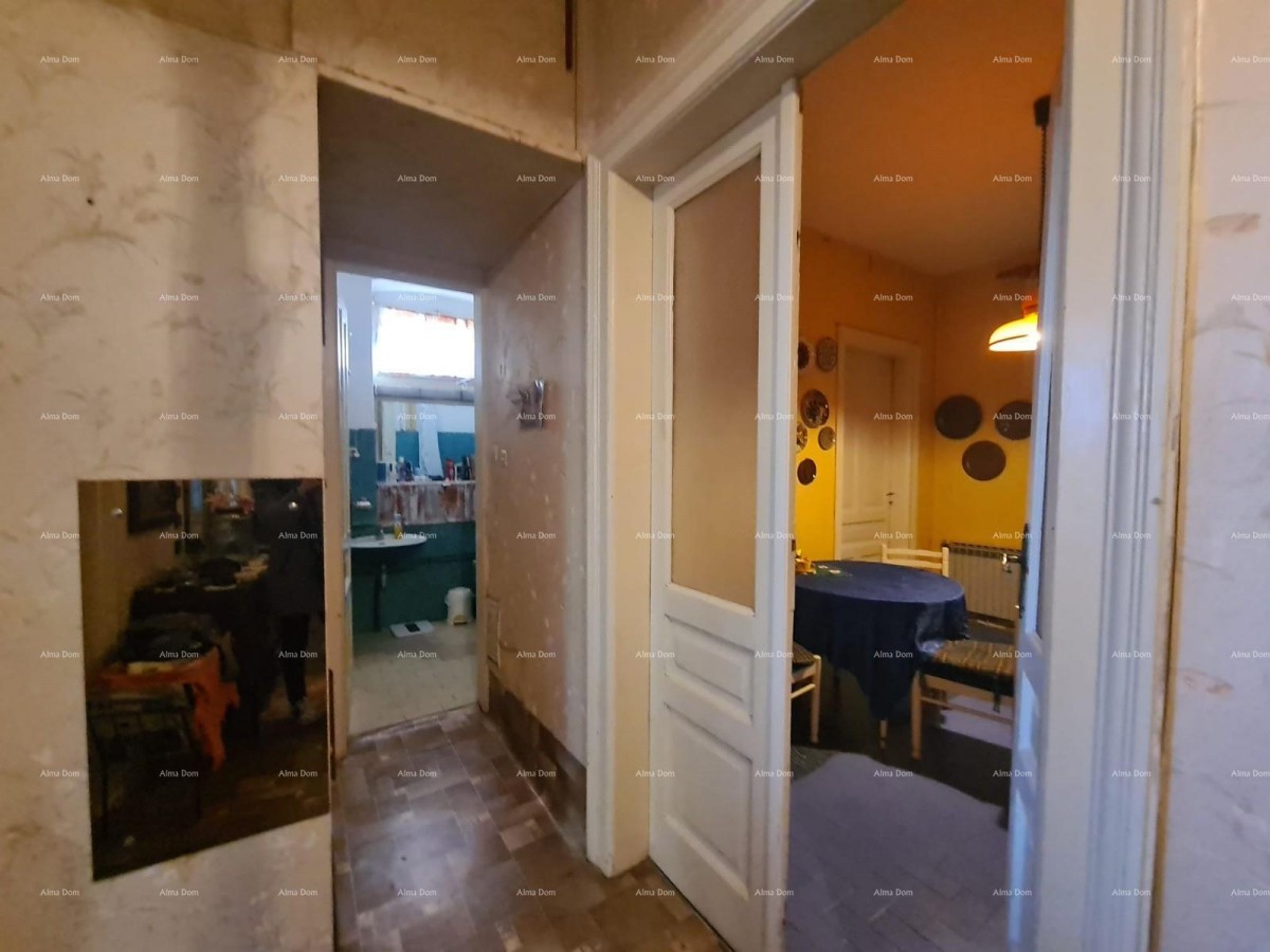 Stan u prizemlju s dvorištem i garažom – centar Pule 12