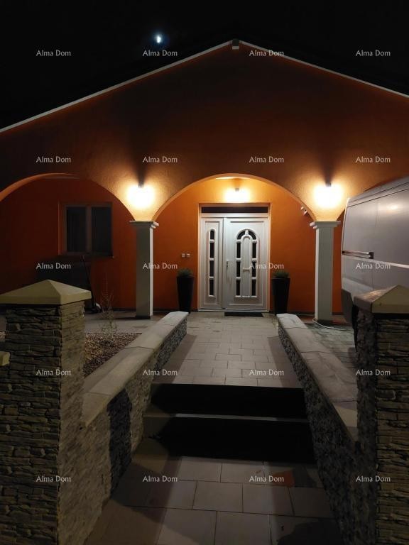 House with a beautiful view of the mountains, terrace, garden, barbecue, and private parking. 26