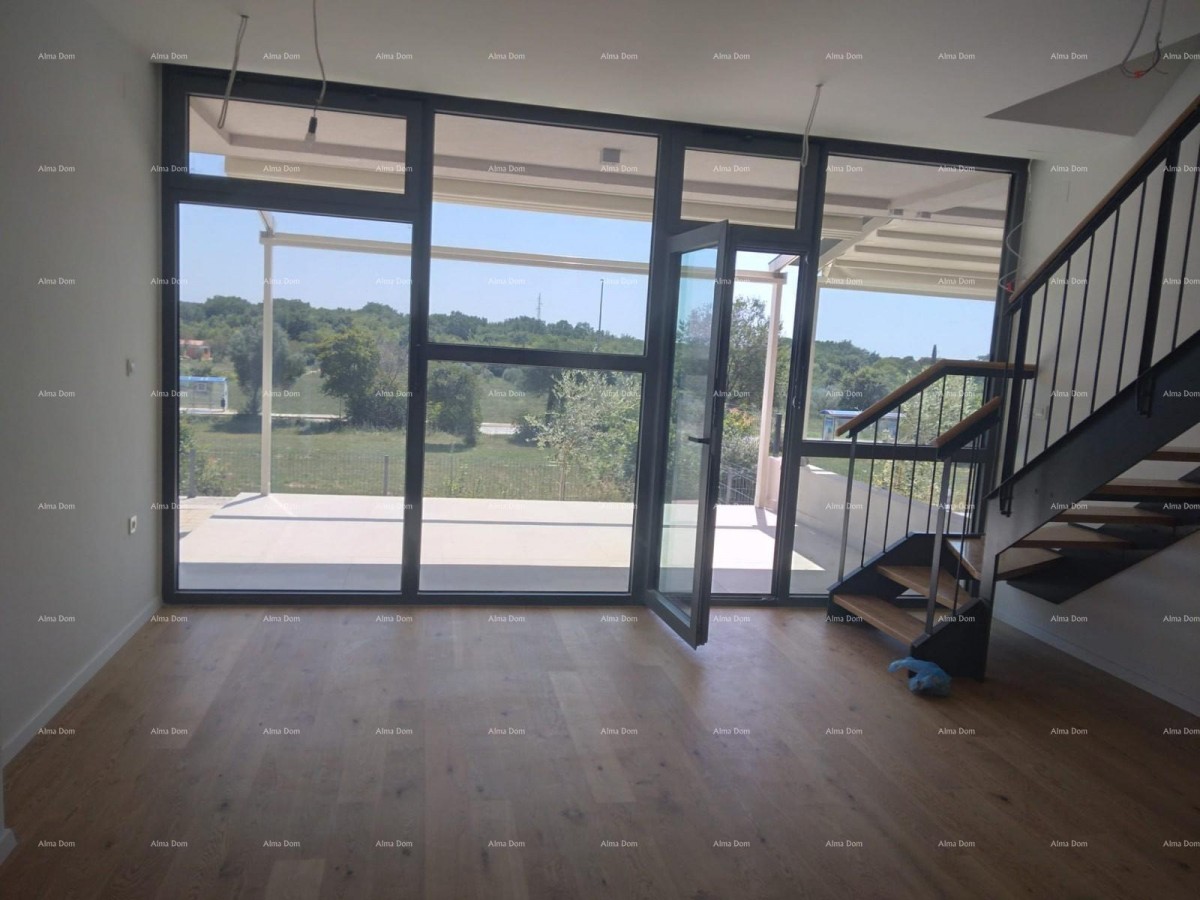 Prodaja dvoetažnog stana s parkirnim mjestom i vrtom, Rovinj! B1/B 21