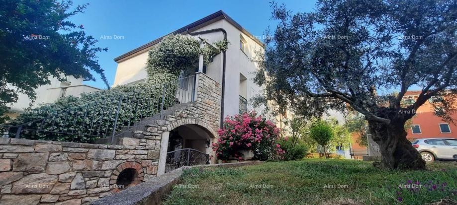 Prodaje se dvoetažni stan, 82 m2, u Brtonigli 1