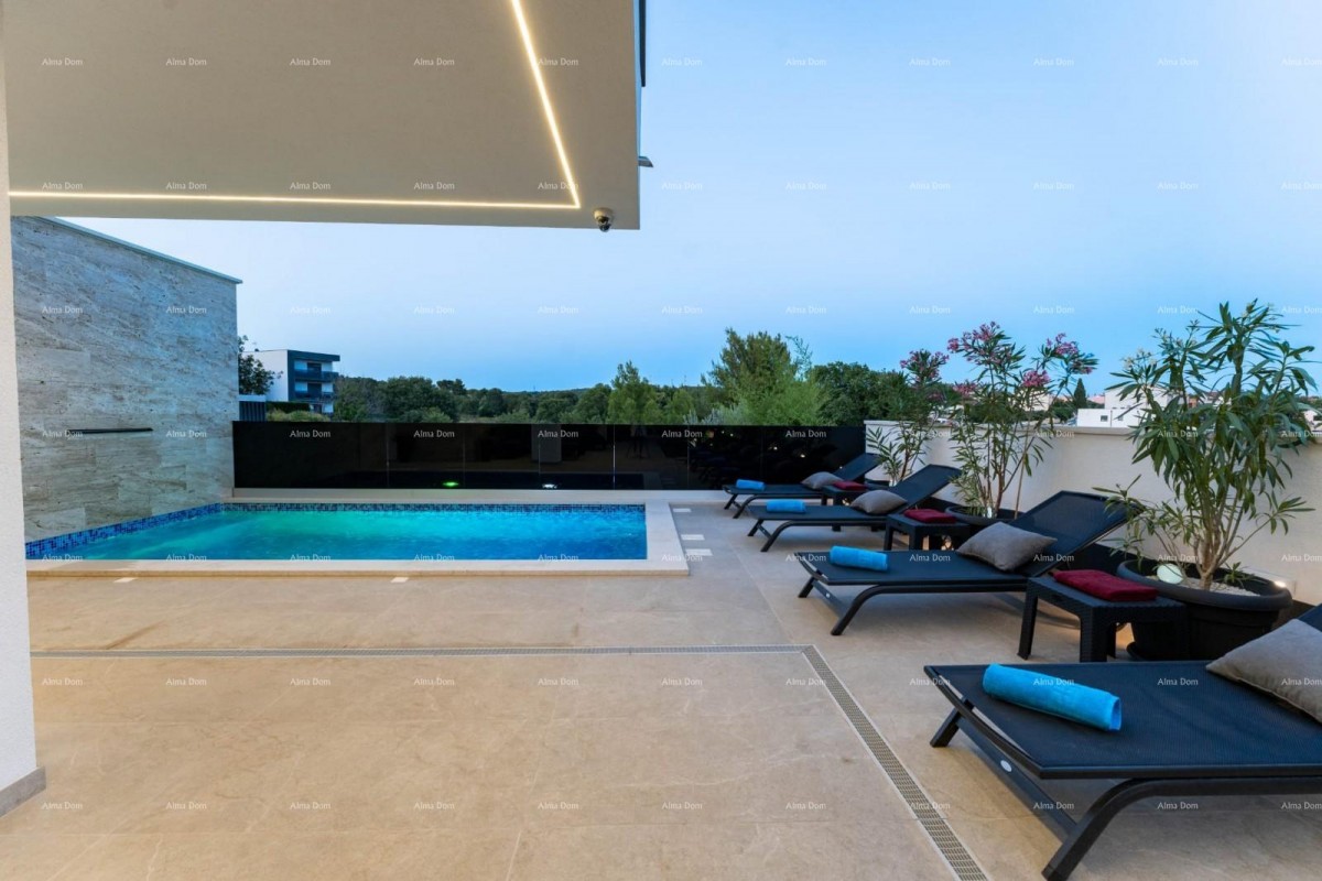 A modern house with a pool in a great location, Medulin! 13