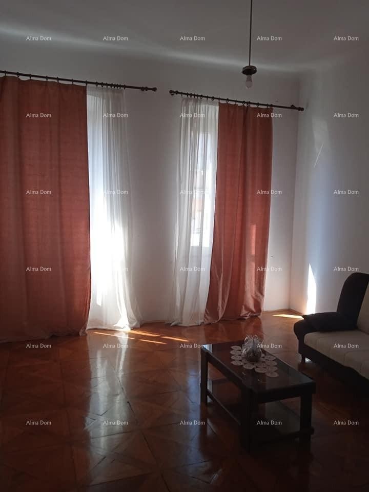 Продается квартира в центре Пулы 5