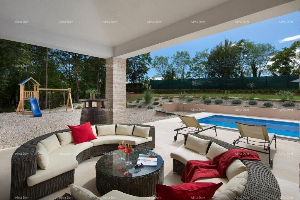 A villa with a swimming pool for sale, near Labin 7