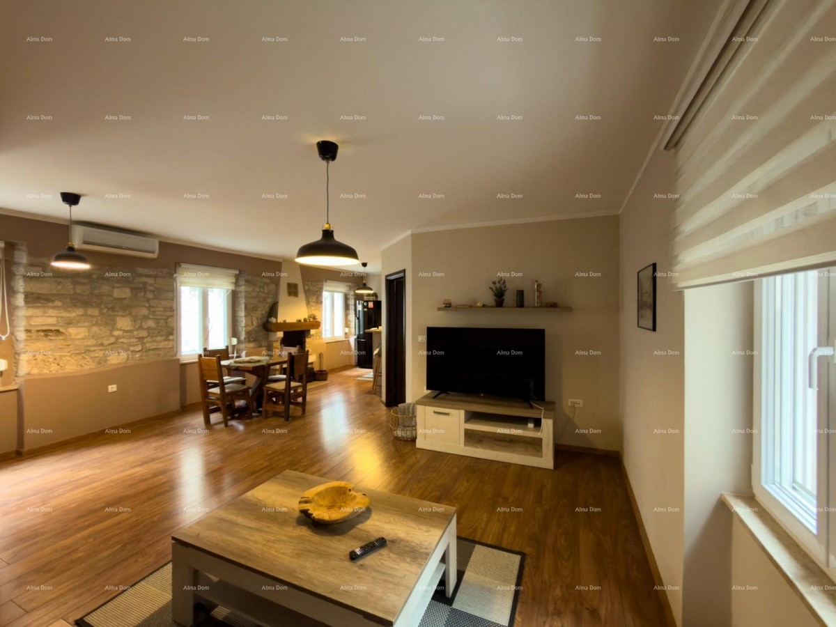 FORUM PEDESTRIAN ZONE. Sale of a beautifully decorated apartment in an attractive location, Pula, city center! 9
