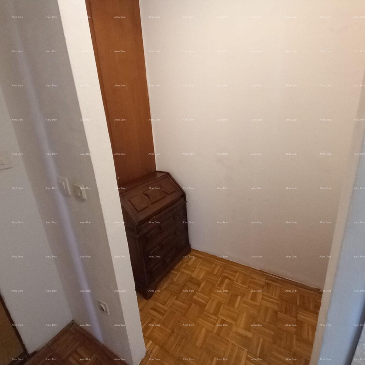 Prodaje se stan u Puli – 68 m² KOPARSKA ULICA. 13