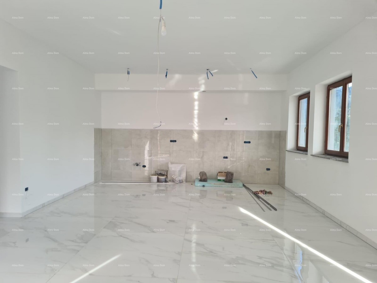 Poreč – spacious ground floor apartment with a yard 1