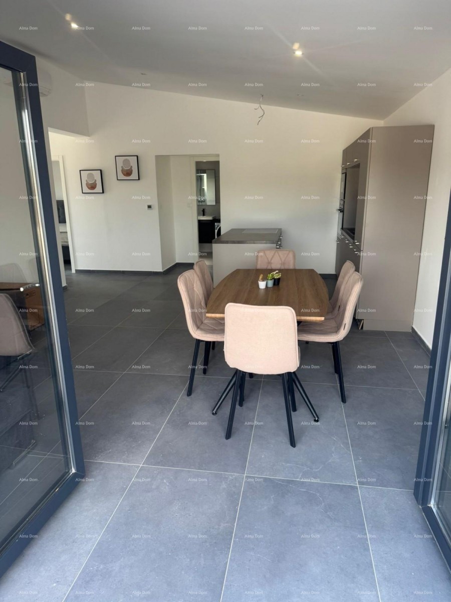 Prodaja - dvojna kuća s grijanim bazenom, okolica Poreča! 5