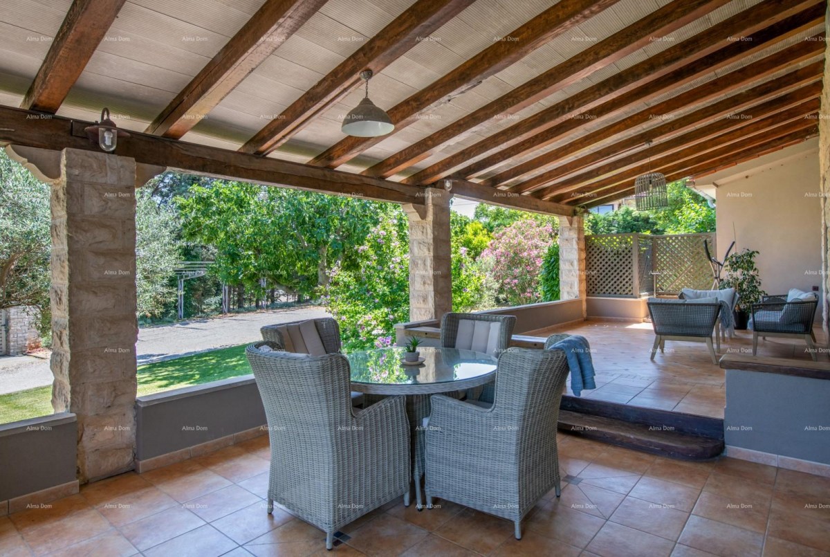 Sale - luxury villa with a pool and additional building, on a spacious property, Ližnjan! 18