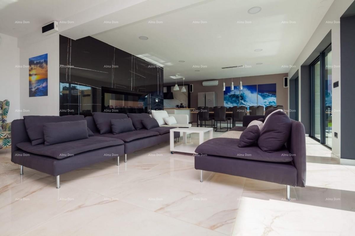 Moderna vila z bazenom v Premanturi 9