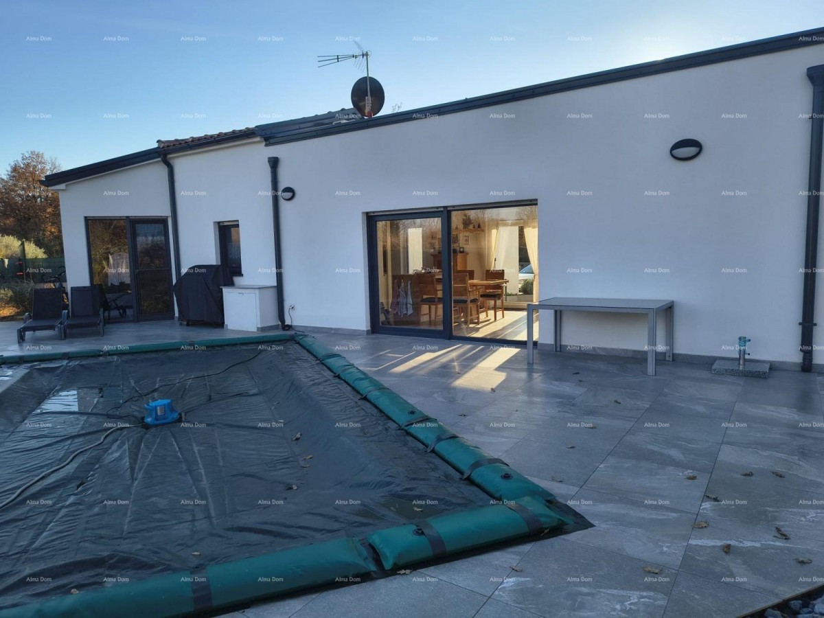 Самостоятельный одноэтажный дом с бассейном! 2