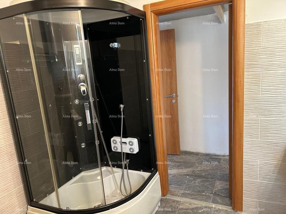 Pula – Valdebek, nezavršena prizemnica s okućnicom 13