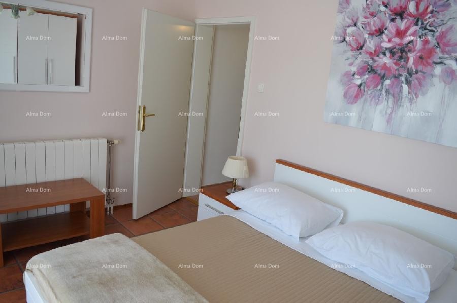 Beautiful house with swimming pool! 11