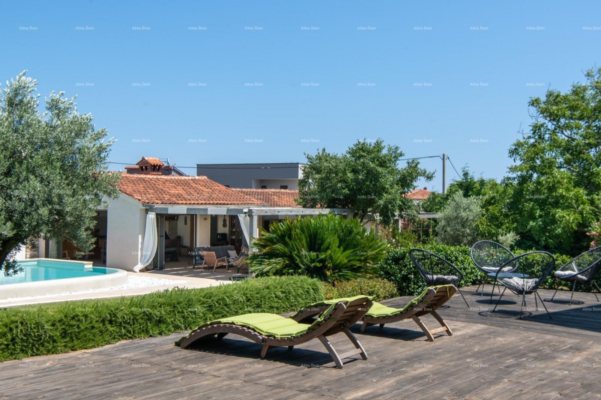 Sale - luxury villa with a pool and additional building, on a spacious property, Ližnjan! 11