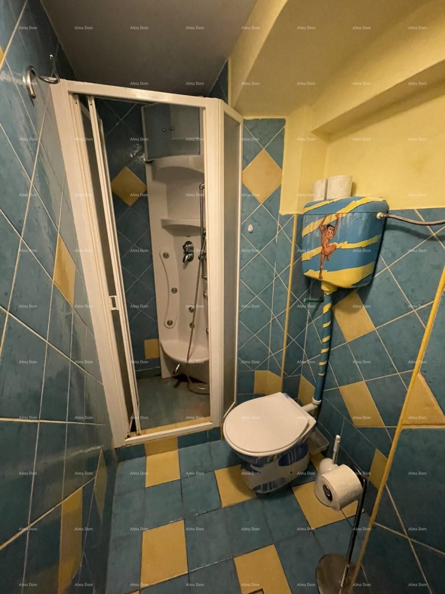 For sale: 44 m² apartment in Pula, near the center and the Arena. 12