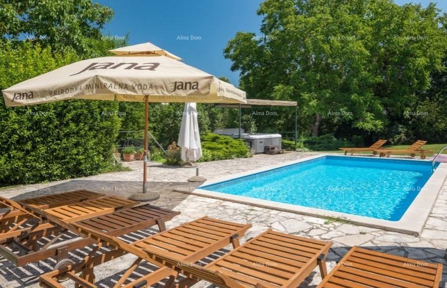 Продается дом с бассейном, Тиньян 13