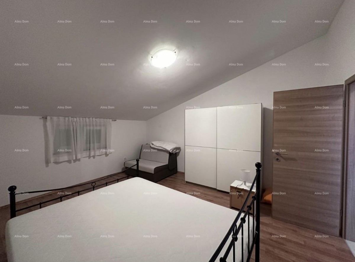 House with permission to build 4 apartments! 37