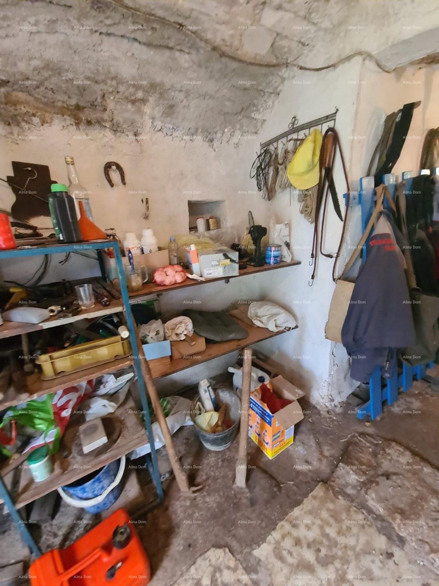 Продается старый каменный дом в Перове 10