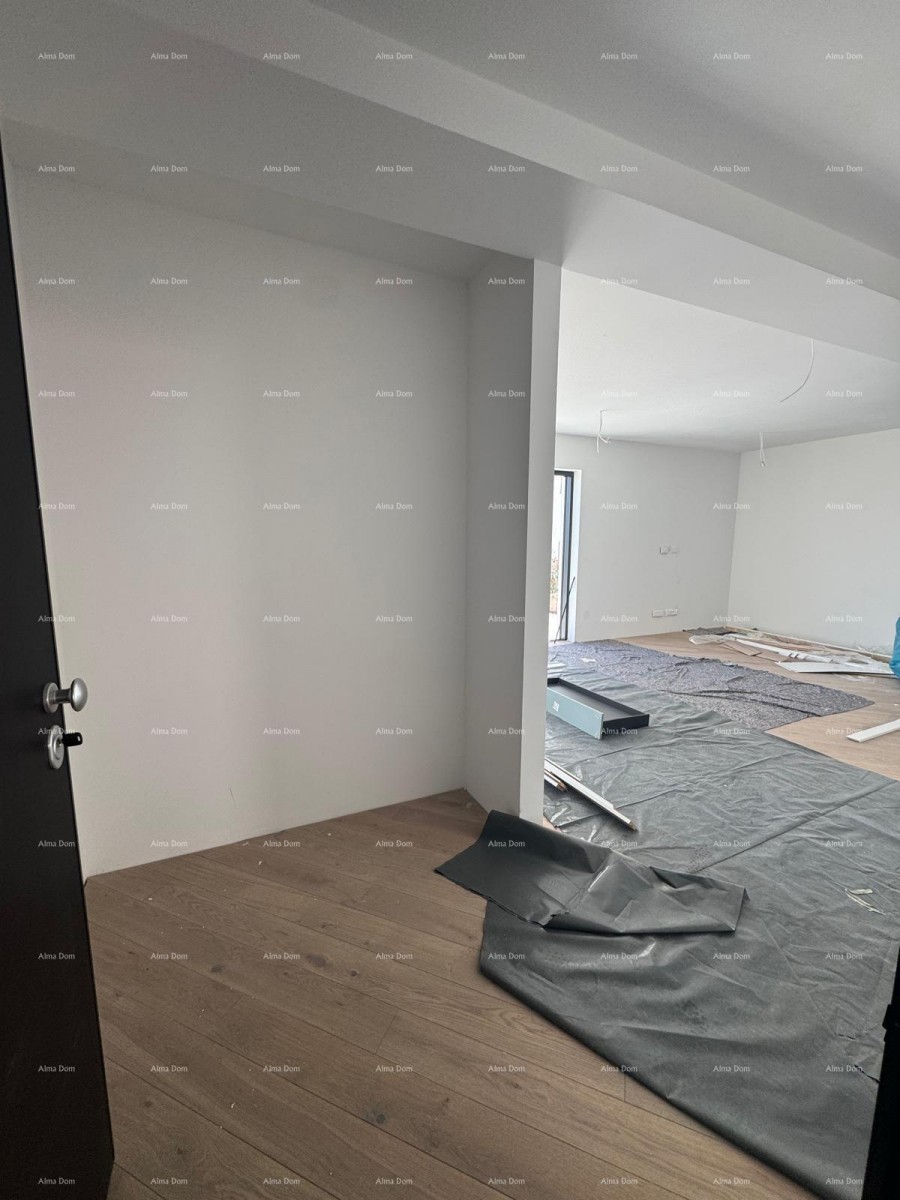 ROVINJ - New construction, large apartment in a TOP location / B 5