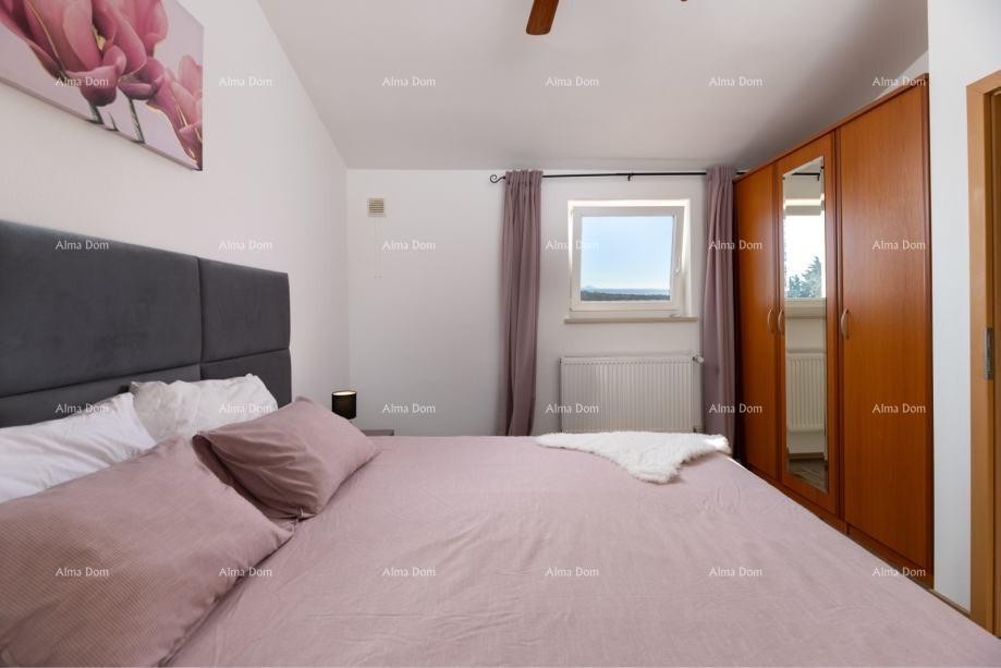 Rasa, House with a Pool and Sea View 10