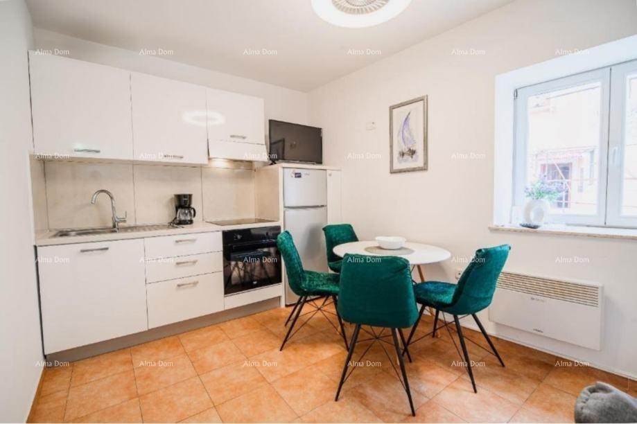 Prodaja - Kuća u centru, samo 50 m udaljena od mora, Umag! 3